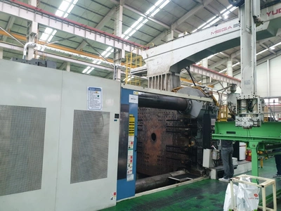 MITSUBISHI Heavy Duty Injection Molding Machine for Plastic Pallets, VIDEOS