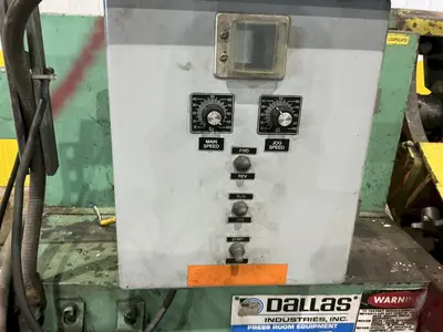 8,000 LBS X 36" DALLAS MODEL #DPR-8000-36 MOTORIZED UNCOILER COIL REEL : YOBRO #24887
