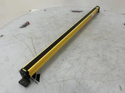 USED BANNER SLSR30-750Q8
