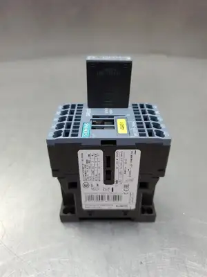 SIEMENS SIRIUS 3RT20152BB42 Contactor w/3RT29161JK00 Module. 4C44