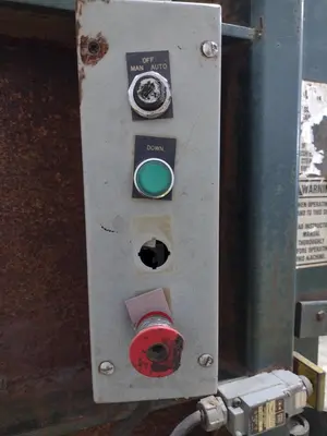 48" X 48" X 24" EPCO VERTICAL HYDRAULIC BALER: STOCK #22919