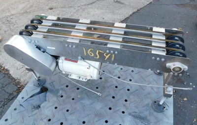 USED CASE TRANSFER CONVEYOR 6 X 40 CASE CONVEYOR