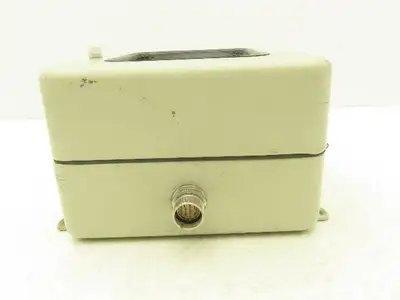 Allen Bradley 440F-C28026 MatGuard Guardmaster Safety Mat Control Unit 8 Inputs