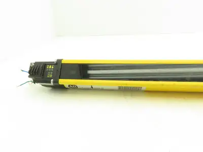 Allen Bradley 440L-R4J0480YD Light Curtain Guardmaster Receiver Only -Parts Only