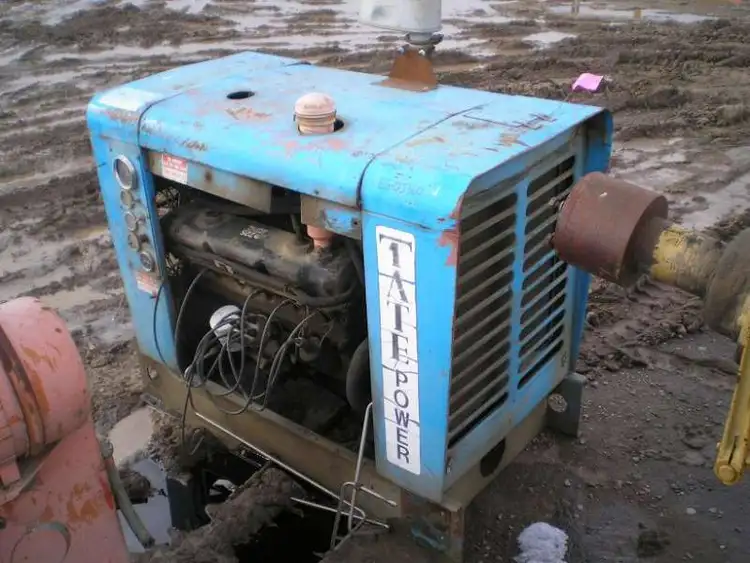 Used CHRYSLER 225 Gas Engines | Power Zone Equipment #971349
