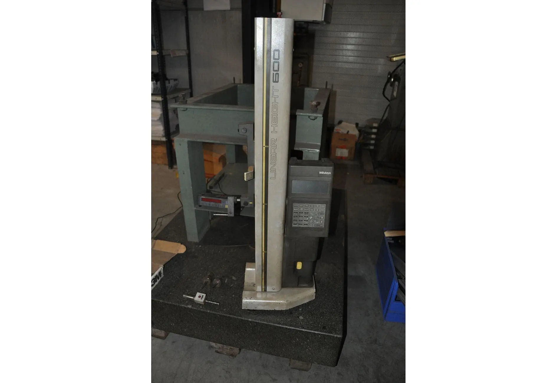 USED MITUTOYO LINER HEIGHT 600