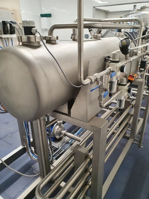 2000 LPH. Cimec carbonation techniques pre mix carbonator.