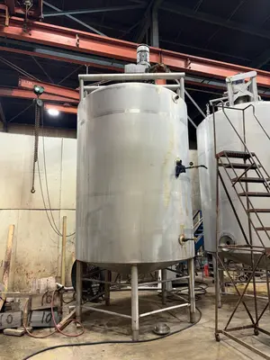 Used 2009 TANK STAINLESS STEEL 3840 Gallon Stainless Steel Tanks New Jersey US | Perry Equipment #1398507