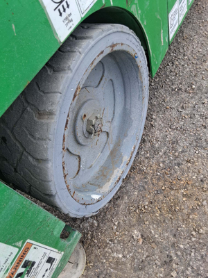 USED 2016 Genie GS-3232