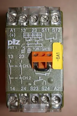 USED PILZ PST12S
