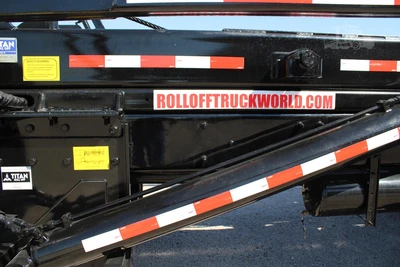 New | in-Stock 2027 PETERBILT 548 Hooklifts & Roll-Offs Texas US | Roll Off Truck World #1492004