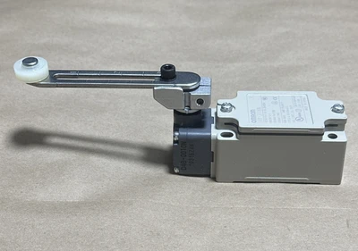 NEW Omron D4B-2116N