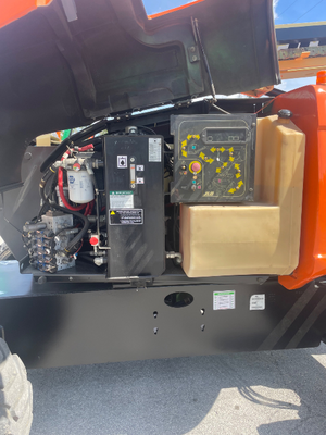 USED 2016 JLG 600AJ