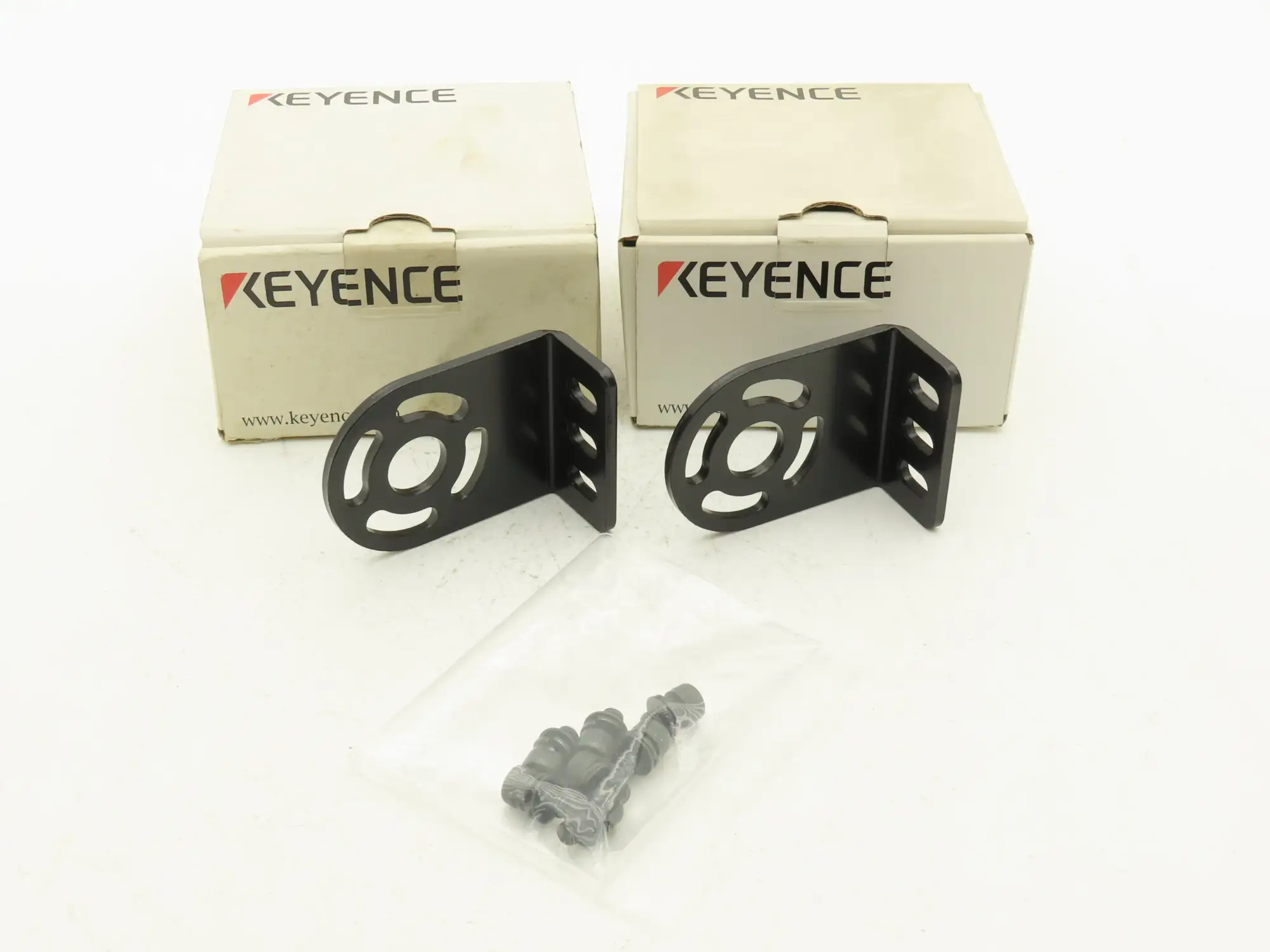 Keyence OP-76819 Light Curtain L Shaped Mounting Bracket  Lot of 4
