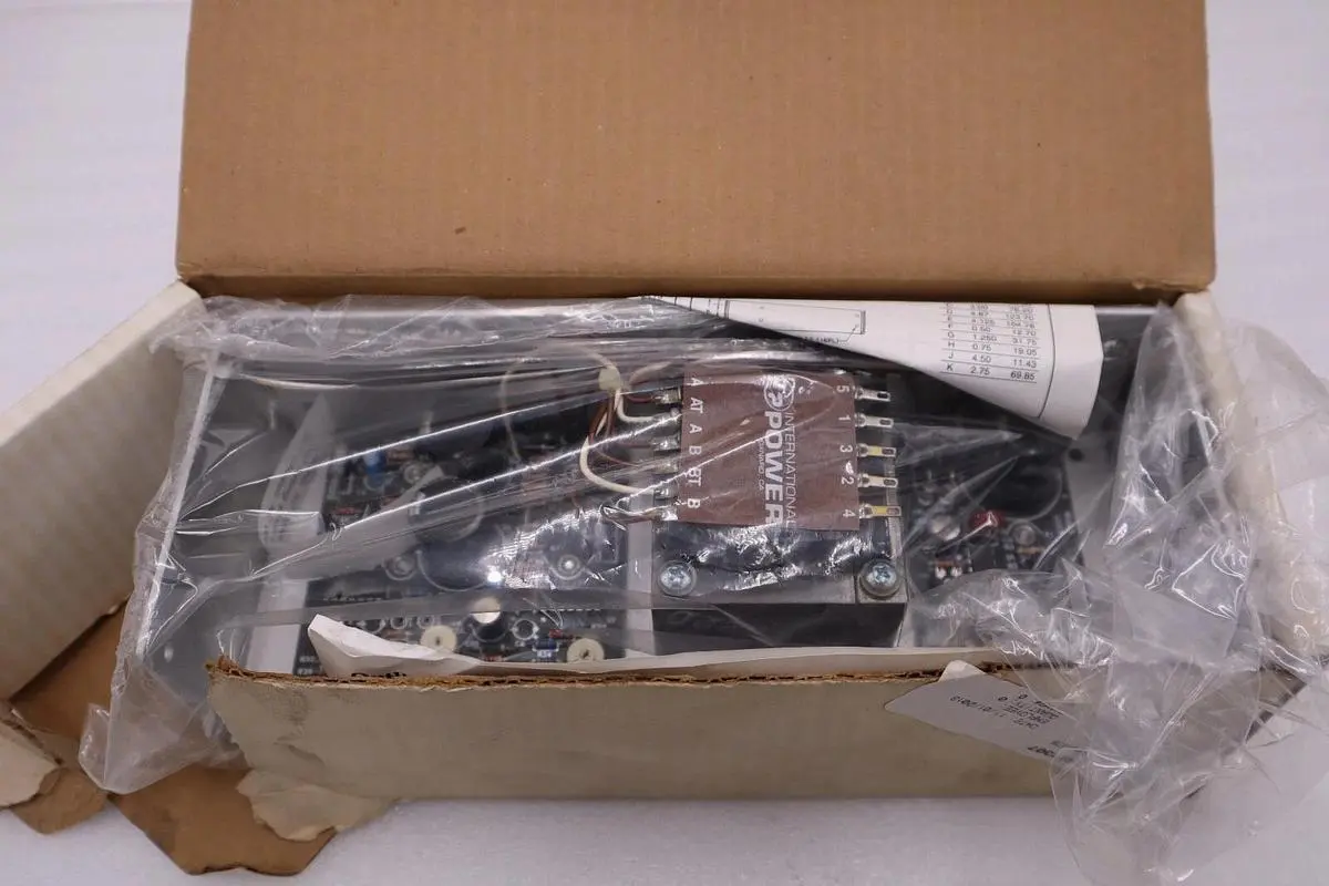 NEW IN BOX International Power IHBAA-40W  Triple Out Power Supply STOCK H1010