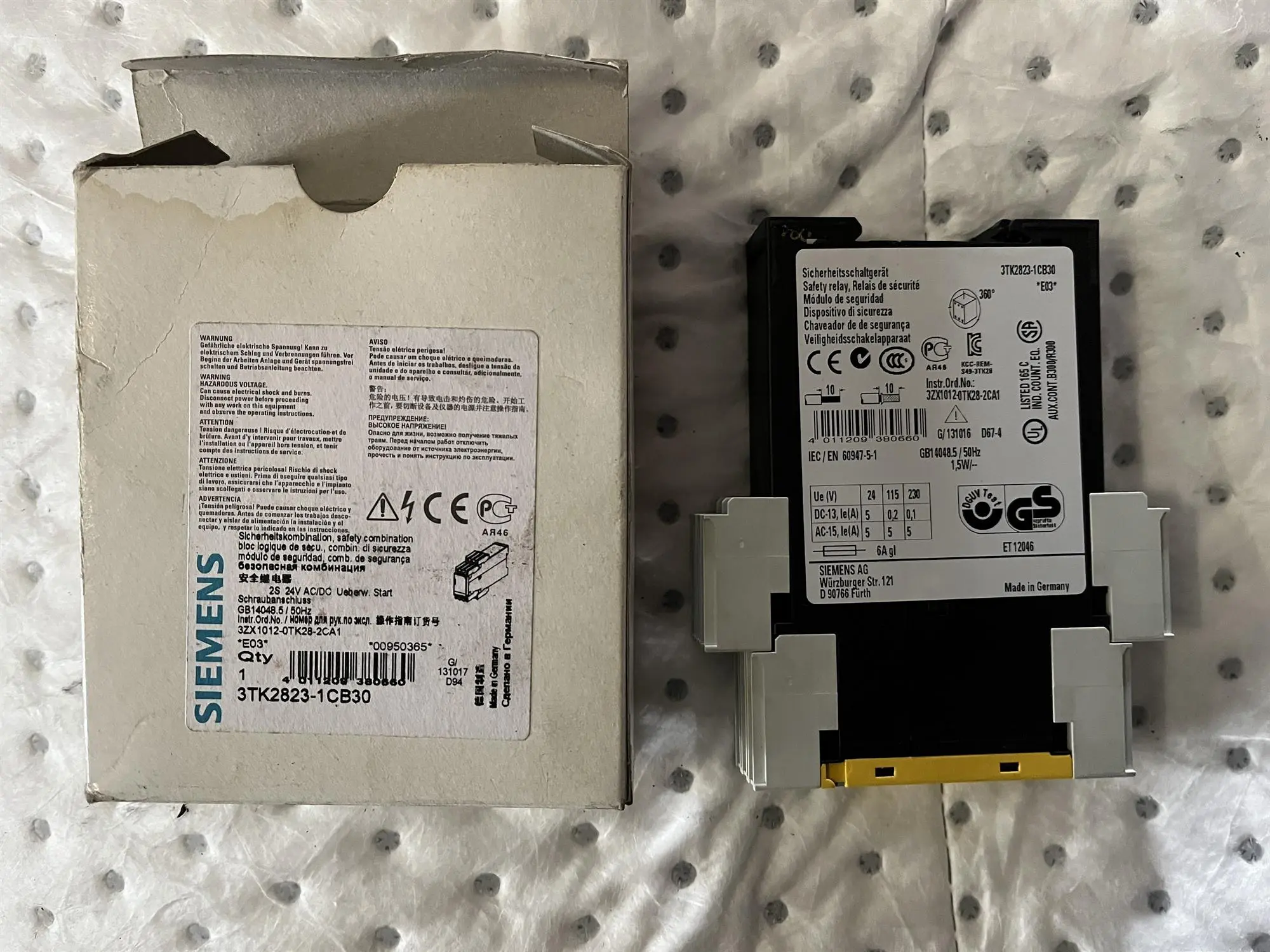 USED SIEMENS 3TK2823-1CB30