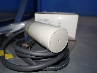 NEW OMRON E2KC25MY2