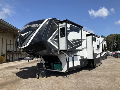 Used 2022 GRAND DESIGN MOMENTUM Campers, Caravans, Motorhomes Michigan US | Miedema Asset Management Group #1366695