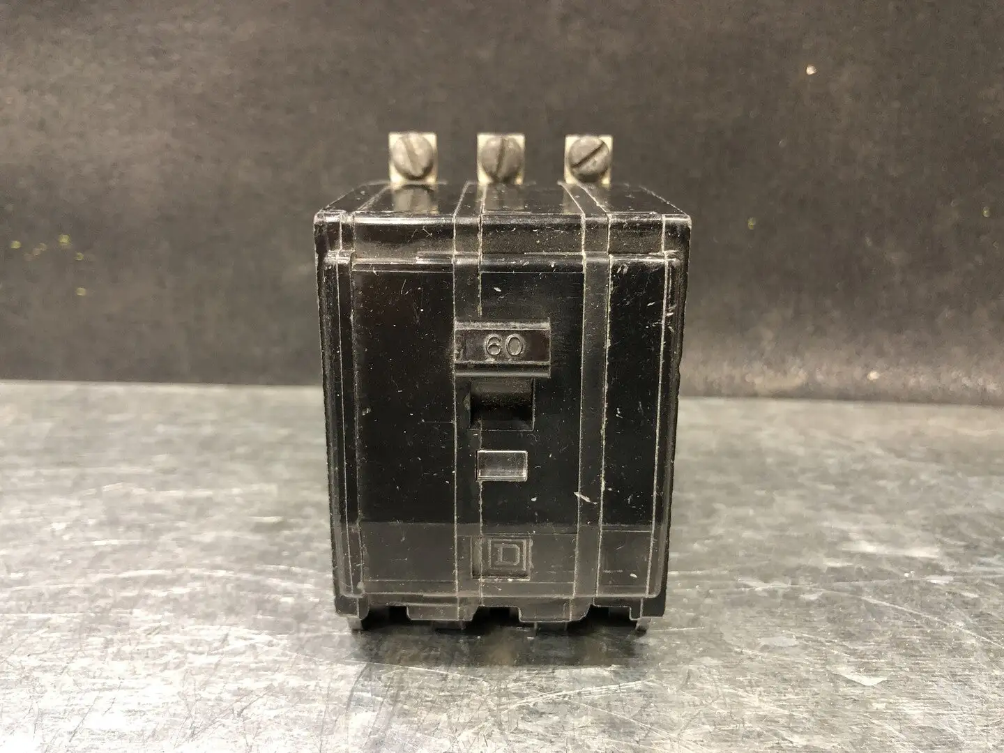 USED SQUARE D QOB360