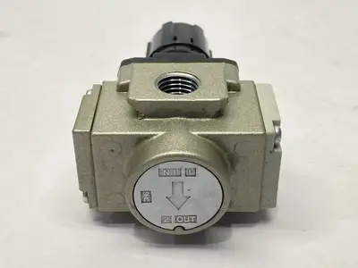 AR20-N02-Z | SMC  Pneumatic Air Pressure Regulator 1/4" NPT - Used