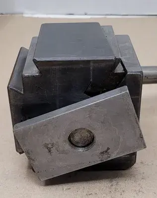 USED ALORIS CA QUICK CHANGE TOOL POST