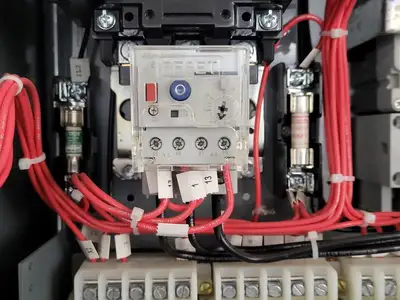 NEW ALLEN-BRADLEY YUTKNPN90/2BB