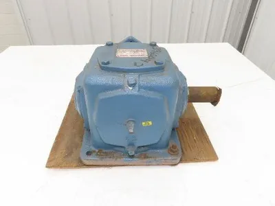 Morse 8M-1L0 Borg Warner Gearbox 2.1:1 Reducer 22.78Hp 833RPM LH Output