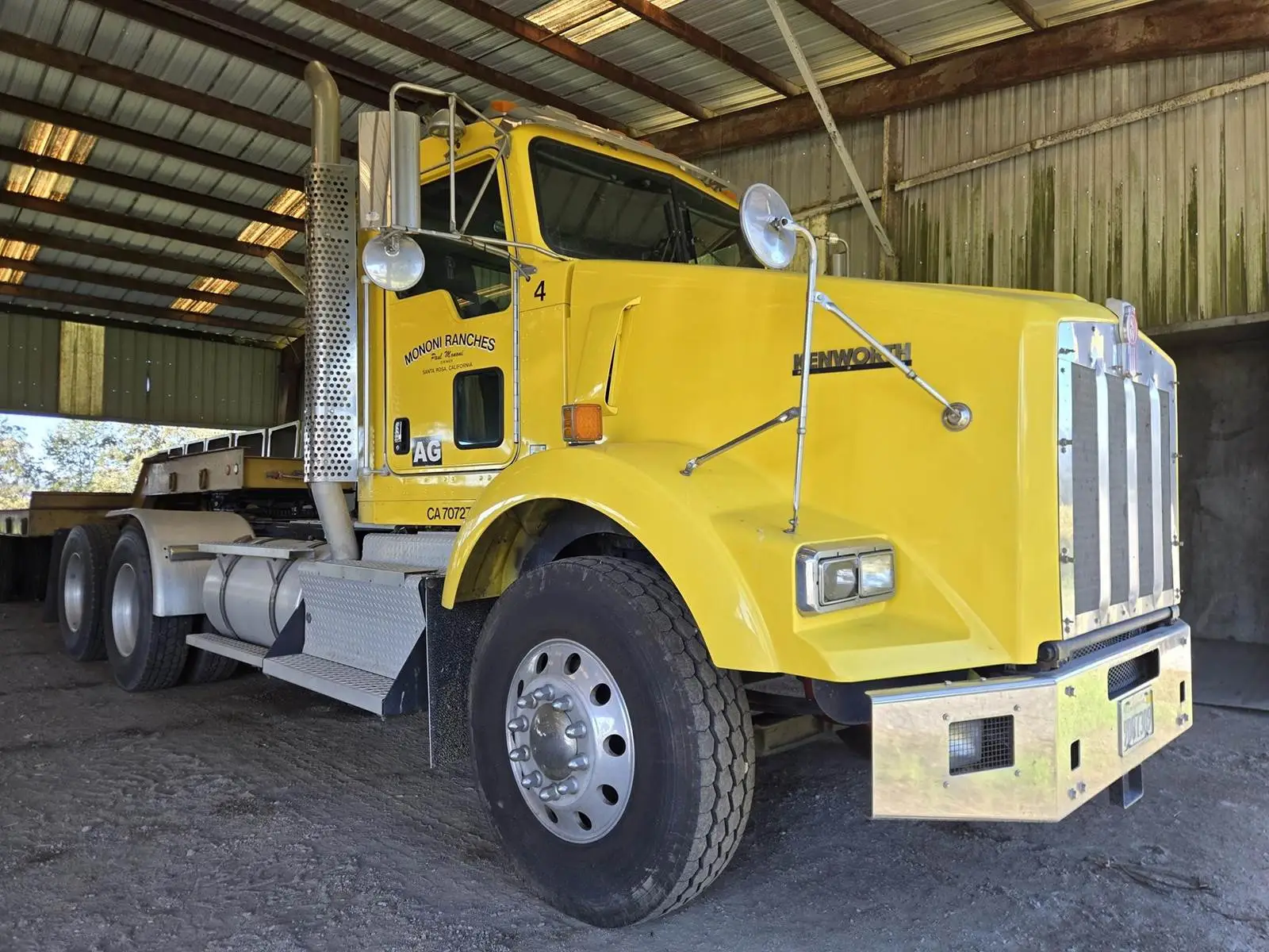USED 2014 KENWORTH T800
