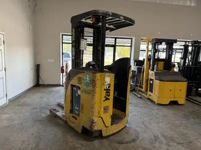 Used 2012 YALE NR040DB Reach Trucks | Zoom Lifts & Equipment #1182284