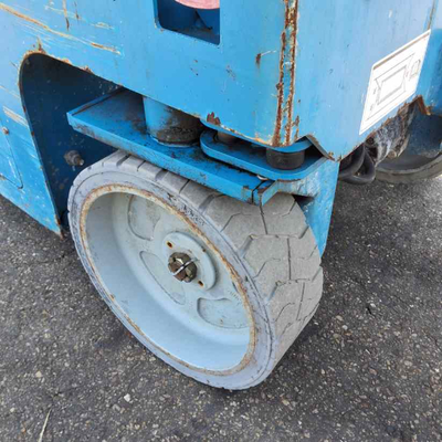 USED 2016 Genie GS-3232