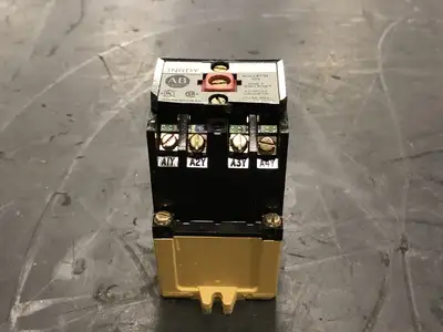 USED ALLEN-BRADLEY 700-P200A1