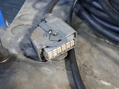 USED 2010 MOTOMAN / YASKAWA ELECTRIC MH6