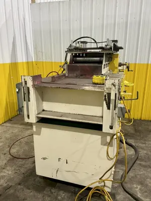 USED CHS PTS-300-7-12BRAND: CHSYEAR: 2012DESCRIPTION: CHS COIL STRAIGHTENER - PULL THRU - 12" WIDE X .156"