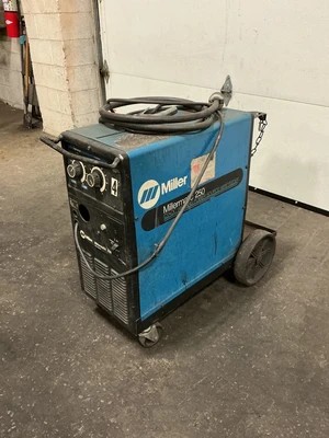 Used Miller _UNKNOWN_ Wire Feed Welders Ohio US | Equipment Recovery Corp. #1331424