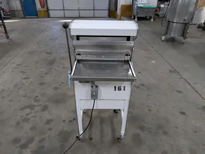 USED 1999 OLIVER PRODUCTS COMPANY 777