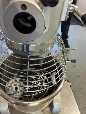 Omcan Mixer 20 QT + attachment