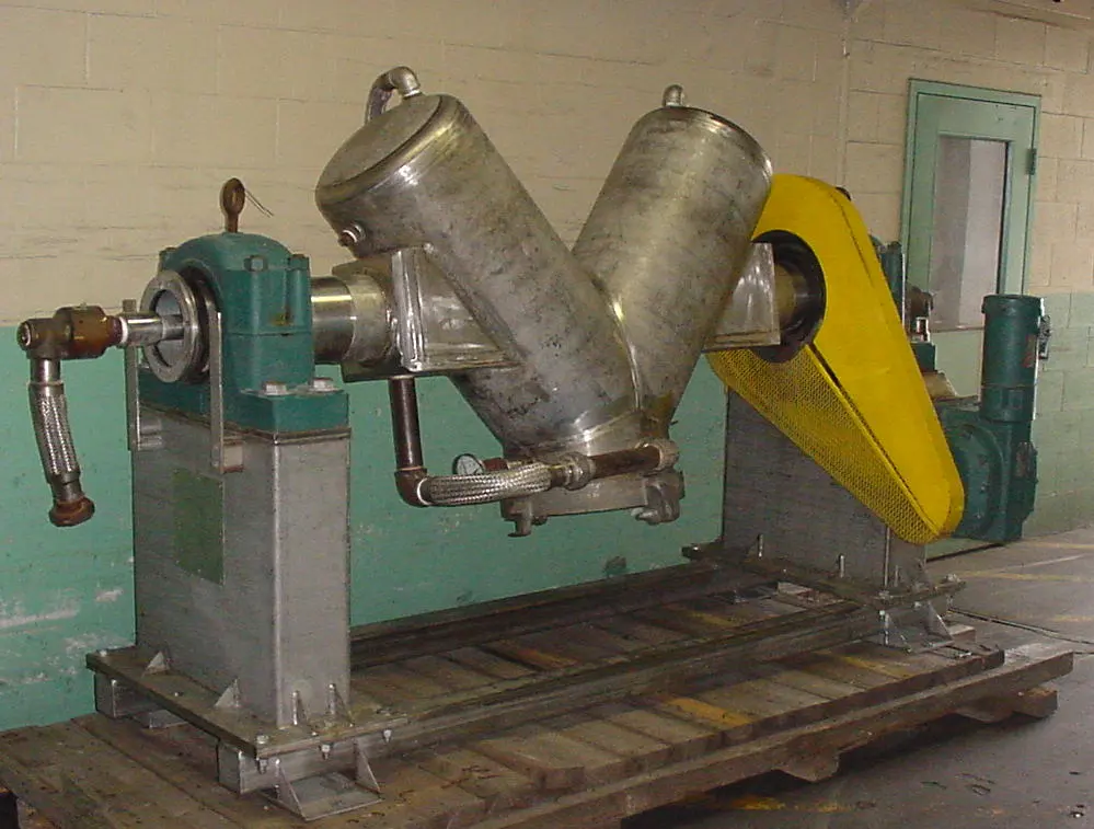 SPC3606  Mixer and Blender 10 cu. ft. capacity Hamilton twin shell V blender 7.5 hp, 316 SS