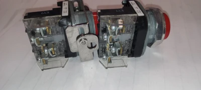 USED Allen-Bradley 800T-B
