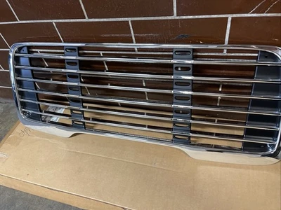 New *OEM*Freightliner M2 17-14787-001 Grille Panel Chrome M2.04 Fast Shipping!