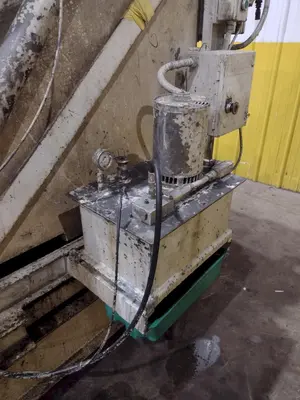 33" x 39" x 51"  HYDRAULIC CELL BIN PARTS DUMPER: YOBRO #25026
