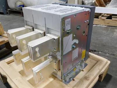 ABB SACE E2.2V-A Circuit Breaker 1200 A 635V SACE Ekip Touch LSI 1200A New