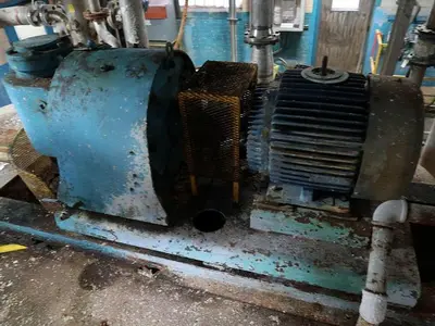 USED VERTICAL BROKE CHEST AGITATOR