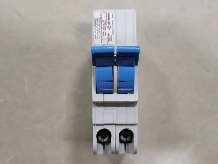 Used FEDERAL PIONEER NC215 Switchgears British Columbia CA | Lenmark #242281