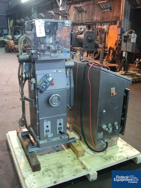 Used Korsch Korsch PH 106/DMS Tablet Press, 6 Station Tablet Presses Ohio US | Federal Equipment Company #125519