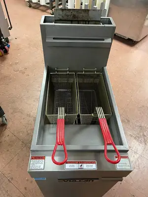 Used Vulcan Used Vulcan 1VEG35M-1 Natural Gas 35-40 lb. Floor Fryer with Millivolt Controls - 70,000 BTU Cookers / Coolers / Fryers Illinois US | Falcon Restaurant Supply #1375782