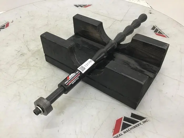 Used CINCINNATI MILACRON VST33-1376 / SB Injection Molding Parts Michigan US | Ideal Machinery #605970