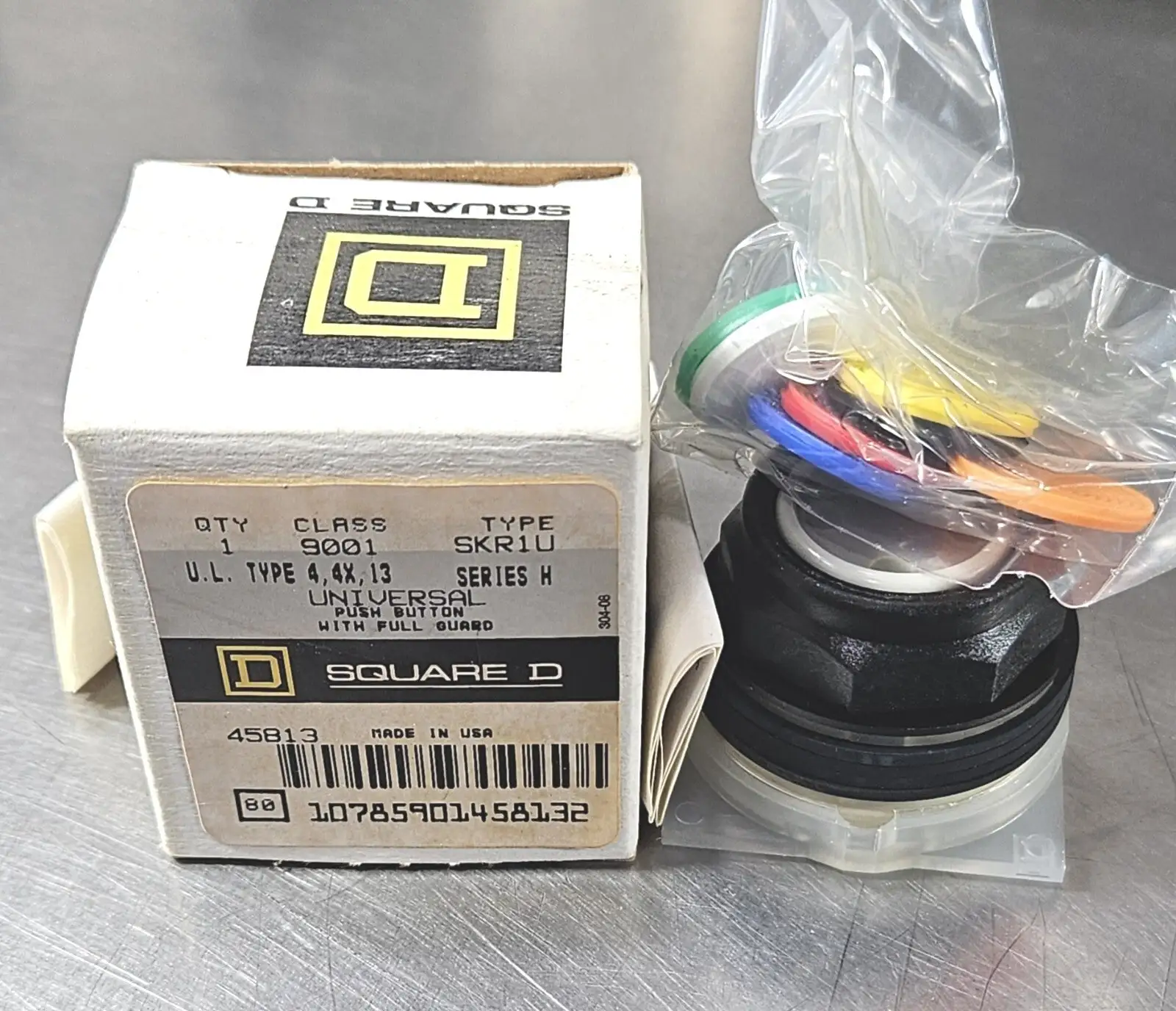 Square D 9001 SKR1U Ser H PUSH BUTTON WITH FULL GUARD. Loc4B-17