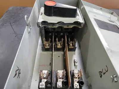 Used FEDERAL PIONEER 1336 Switchgears British Columbia CA | Lenmark #242151