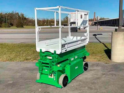 USED 2017 JLG 1930ES