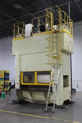 1999 KOMATSU L2M300-3BM Stamping Press | Levy Recovery Group (2)